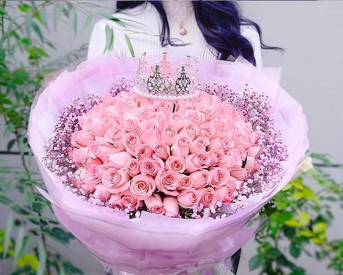 粉红玫瑰花语的魅力（揭秘粉红玫瑰的花语）