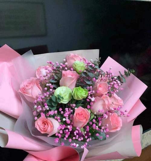 老婆生日送什么花好？如何选择最合适的花卉礼物？