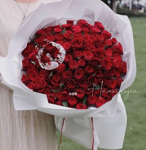 小九玫瑰花代表什么含义？