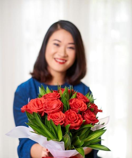 女友生日送什么花卉最能表达心意？