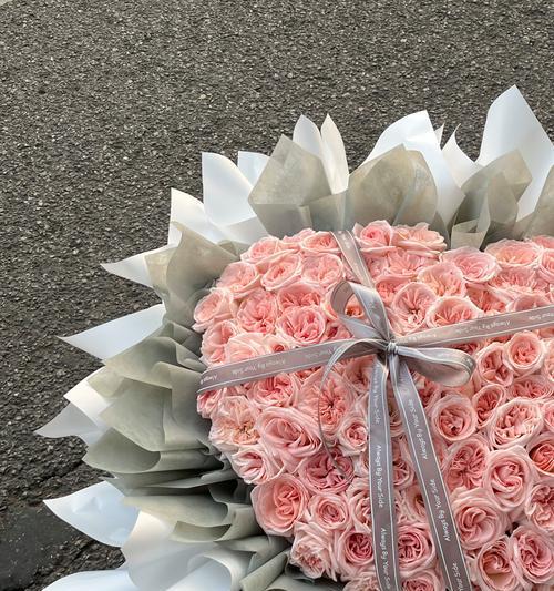直播中看到的玫瑰花包装有何含义？玫瑰花包装代表什么？