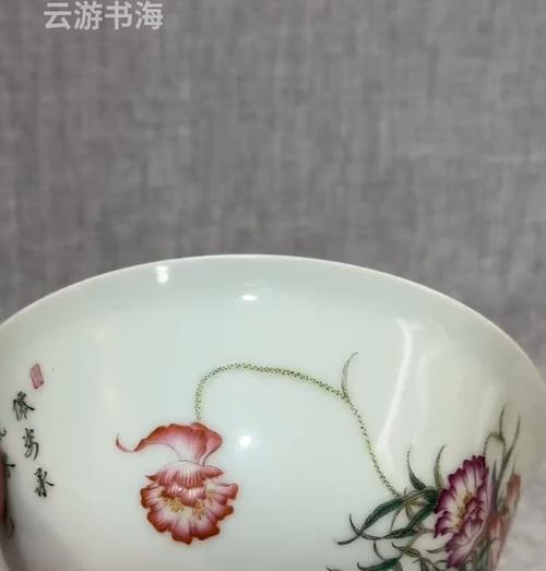 蝴蝶花卉盖碗有何特殊含义？适合什么场合使用？