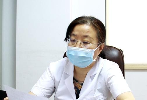 植物医院中有哪些专业的“医生”？他们如何治疗植物疾病？