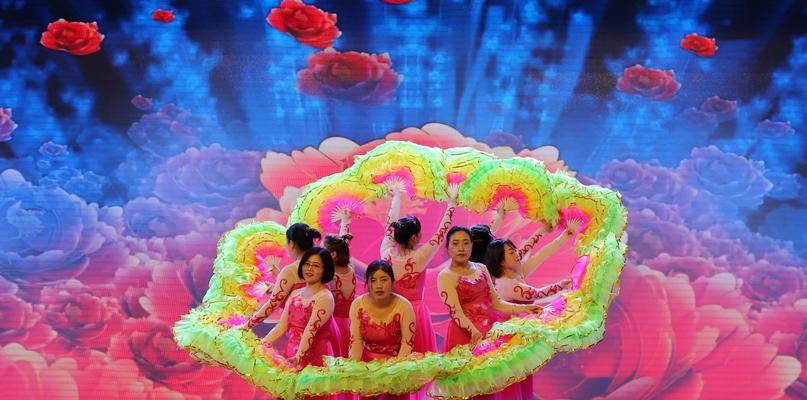 庆祝演出时选择什么花表达心意？