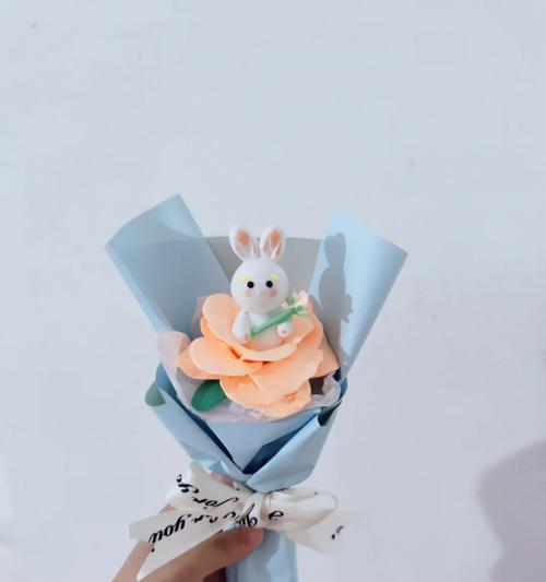 小白兔花束的花语含义是什么？