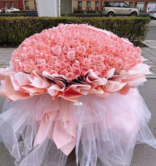 粉色玫瑰花代表什么？送朋友粉色玫瑰的含义是什么？