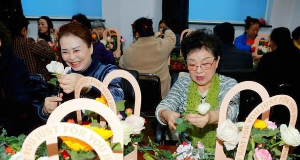 帽子上插花有什么特别的花语？
