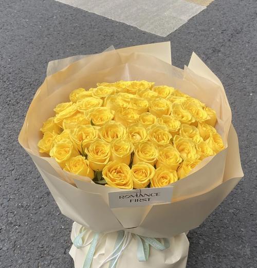 17只黄玫瑰代表什么花语？送花时需要注意什么？