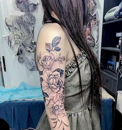 花的纹身通常代表什么？