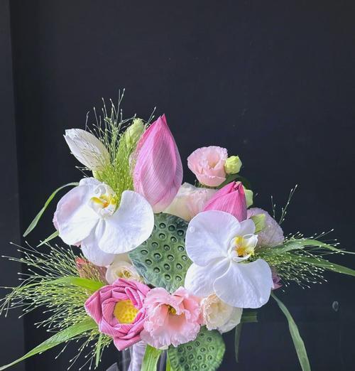 手捧花的寓意是什么？手捧花代表什么？
