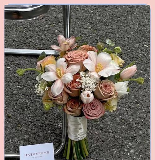手捧花不露脸的寓意是什么？