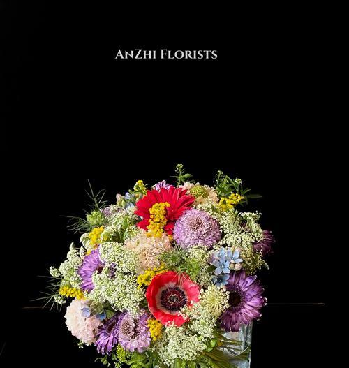 两朵合一朵手捧花代表什么？手捧花的特殊含义是什么？
