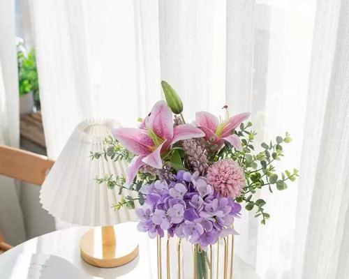 手捧百合花在婚礼中象征什么？寓意有哪些？