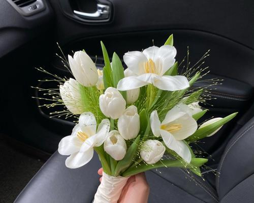 相遇赋予意义的手捧花有哪些？手捧花的寓意是什么？
