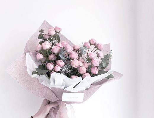 手捧花火玫瑰代表什么？其寓意有哪些？